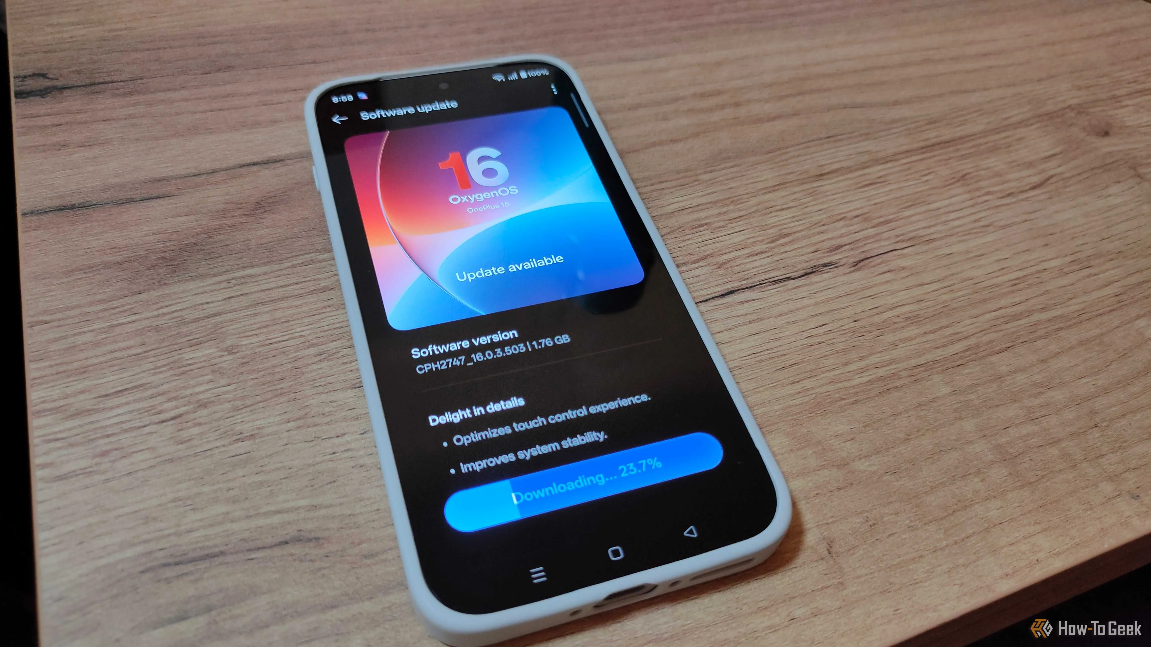 An available Android update on the OnePlus 15.
